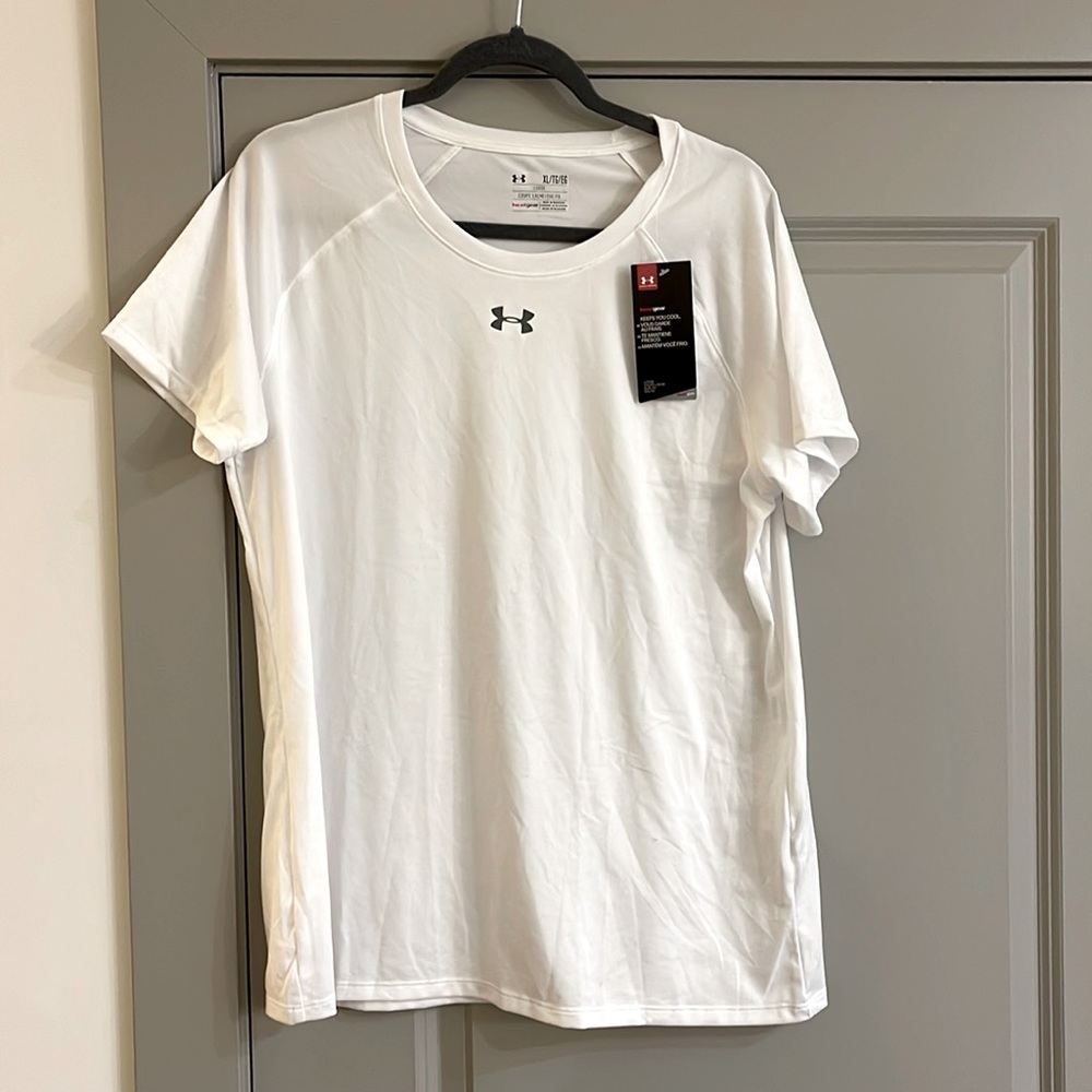 Under Armor heatgear lose fitting tee